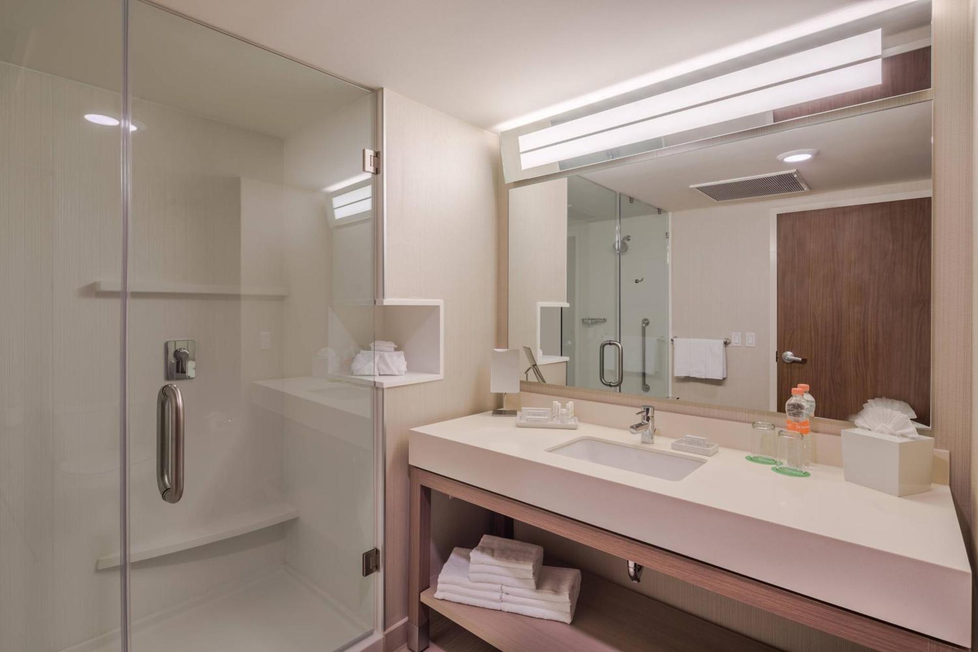 Courtyard By Marriott Chihuahua Hotell Eksteriør bilde