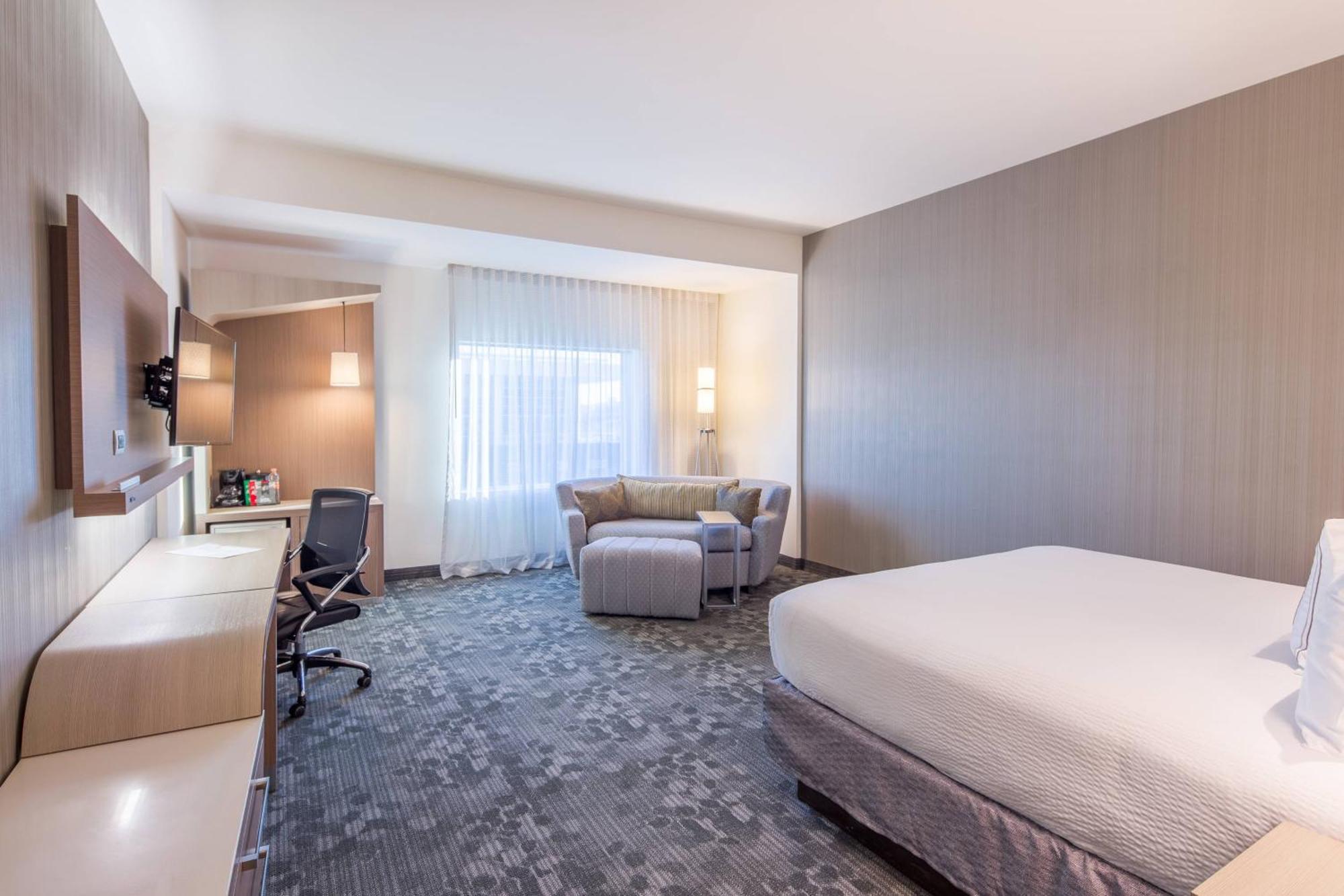 Courtyard By Marriott Chihuahua Hotell Eksteriør bilde