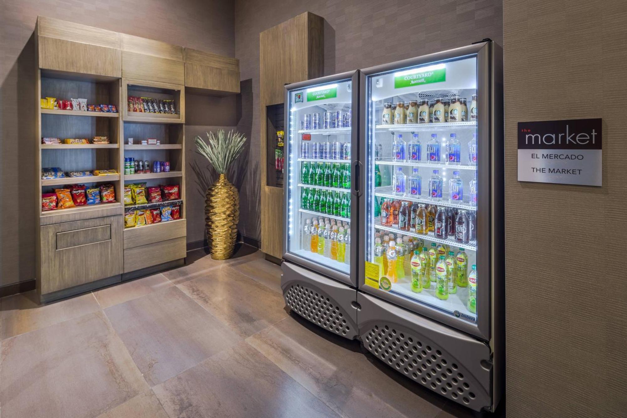 Courtyard By Marriott Chihuahua Hotell Eksteriør bilde